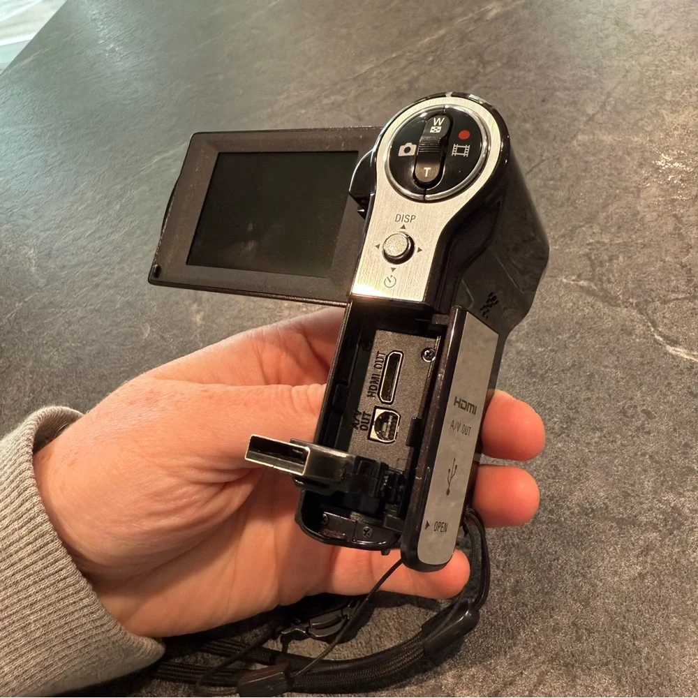Sony Mobile HD Snap Camera MHS-CM5 Digital Camcorder untested for parts